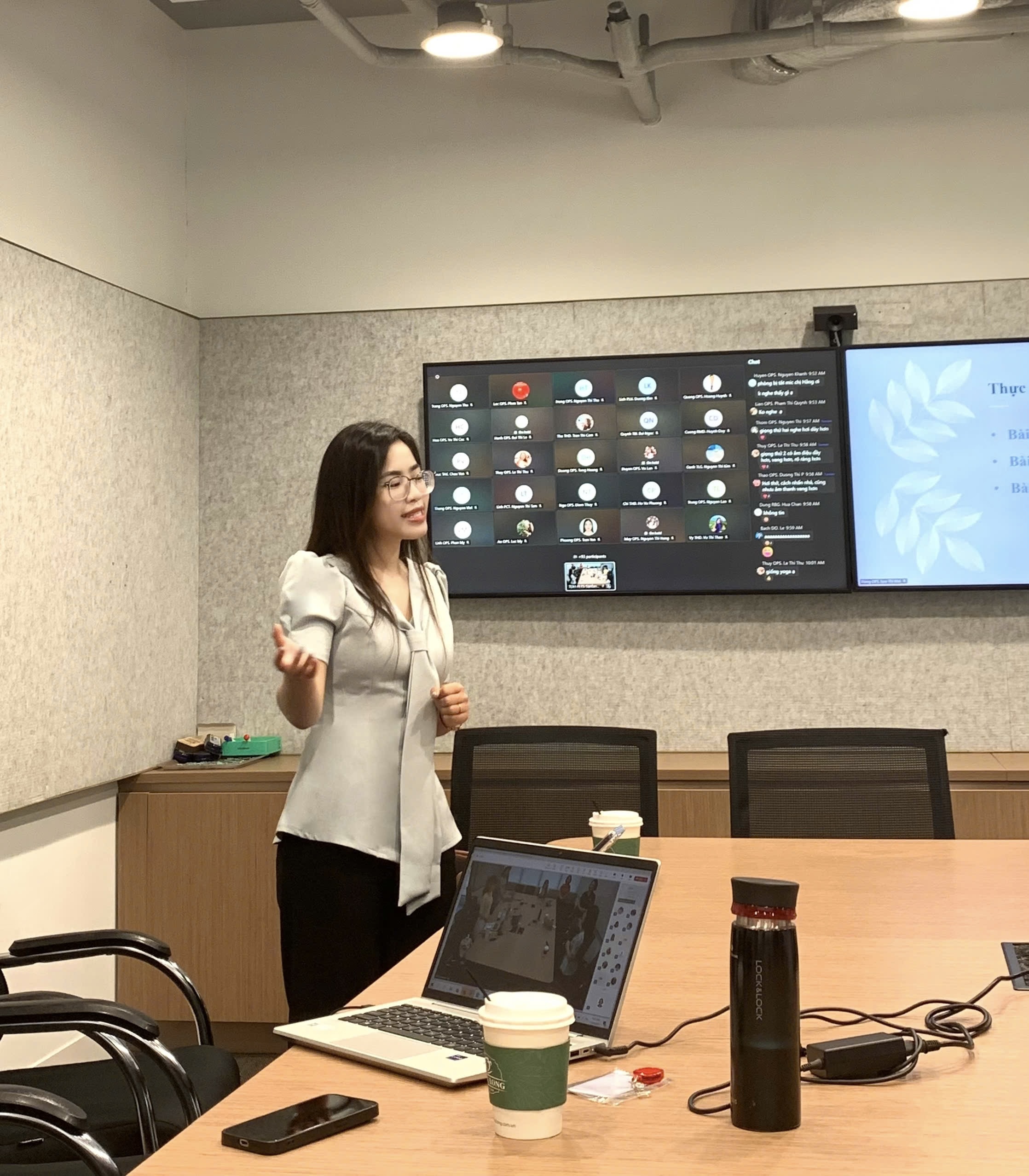 Giảng viên Hồng Quyên đào tạo tại Techcombank
