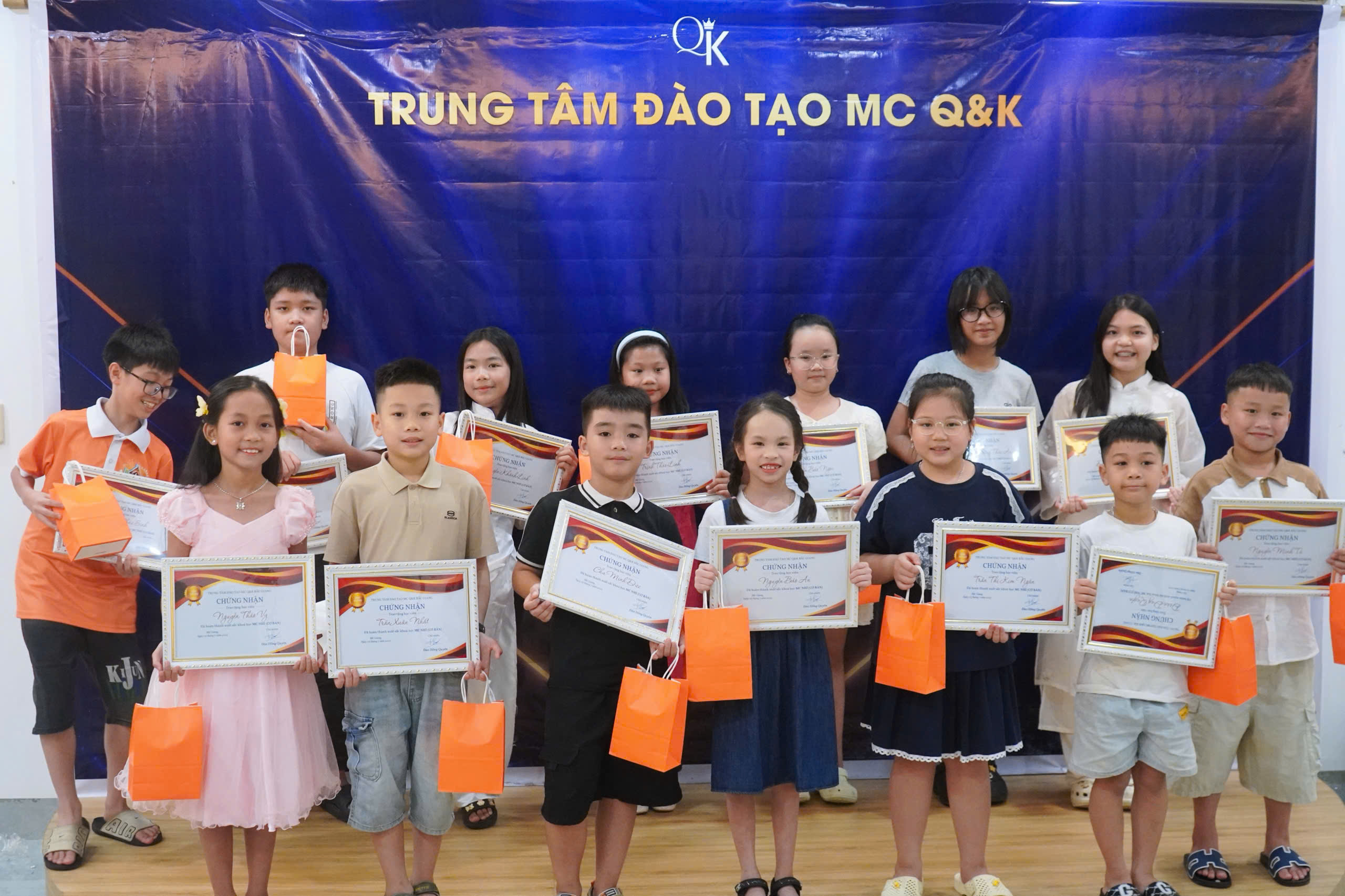 Tốt nghiệp Khóa học MC nhí tại Q&K Bắc Giang
