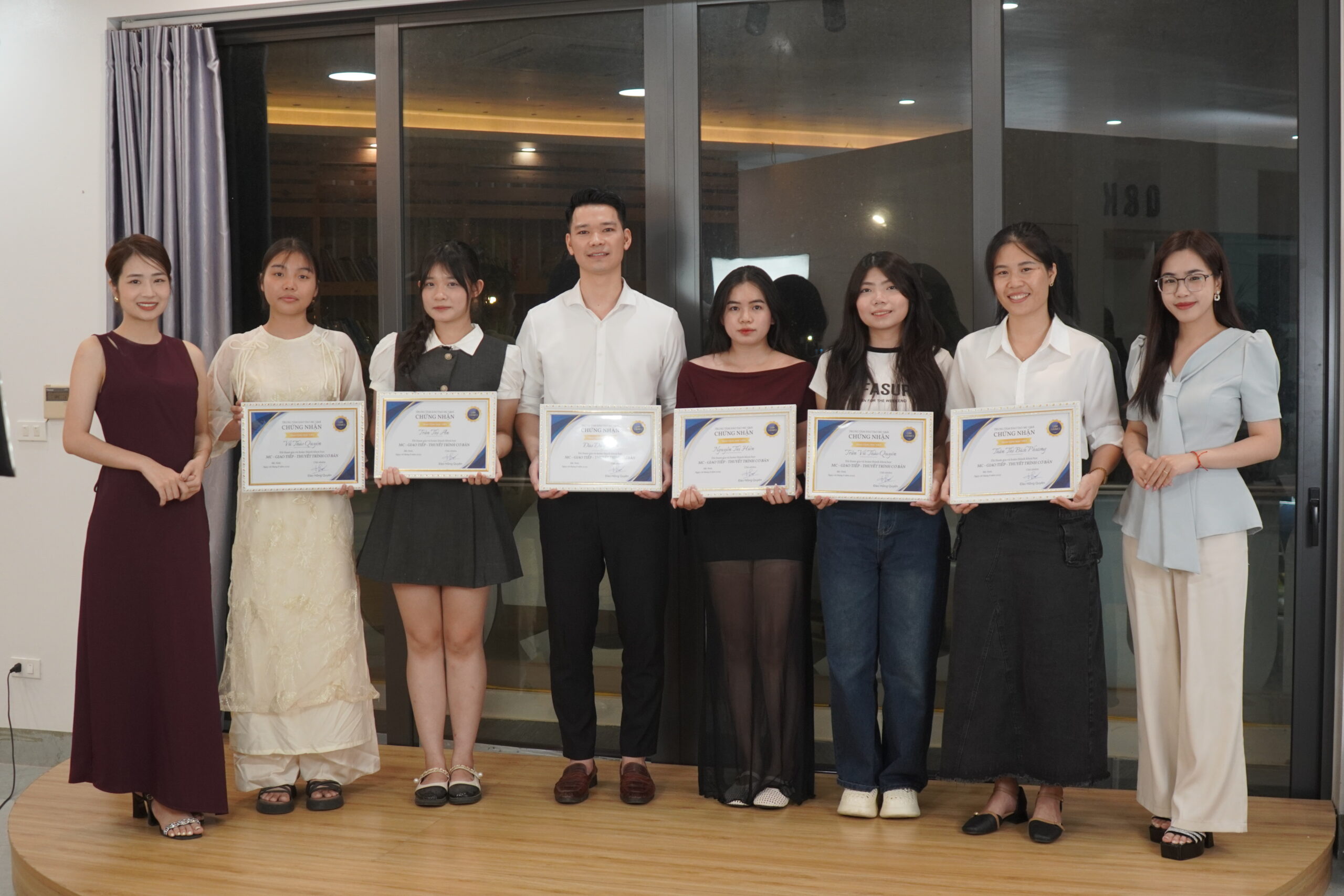 Tổng kết Khóa học MC - giao tiếp - thuyết trình tại Q&K