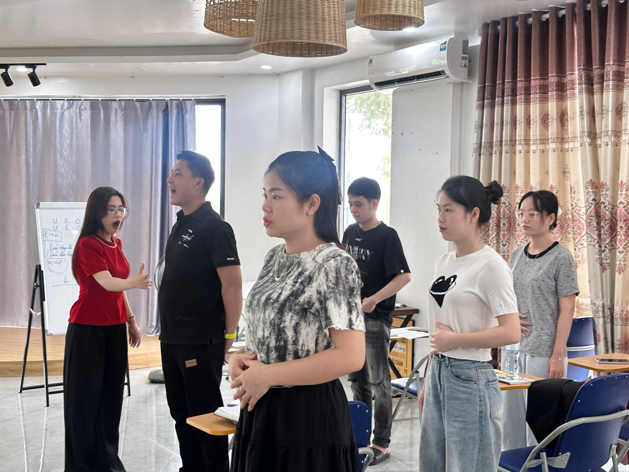 Lớp học Giọng nói tại Q&K